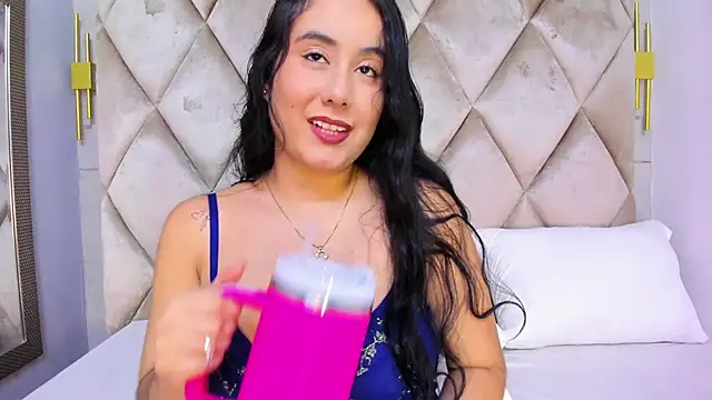 GabyParker  online show from 04/18/26, 12:09