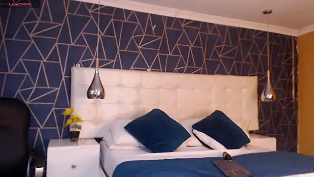 RousseWalker online show from 10/31/25, 06:53