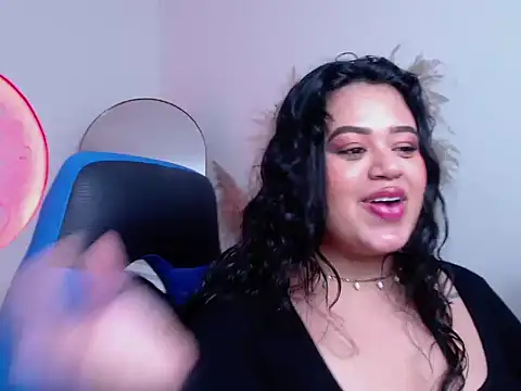 oliviia cute online show from 11/08/25, 11:14