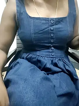 Tamilmallu-duskygirl03 online show from 11/21/25, 07:01