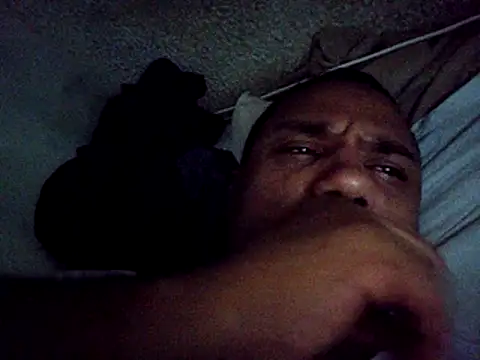 Snapshot of Mcbellorj chatting on 10/31/25, 10:44 Mcbellorj online show from 10/31/25, 10:44