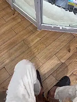 Snapshot of phodamtoilet chatting on 10/08/25, 08:23 phodamtoilet online show from 10/08/25, 08:23