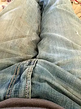 Snapshot of Beastyfuck chatting on 11/11/25, 06:52 Beastyfuck online show from 11/11/25, 06:52