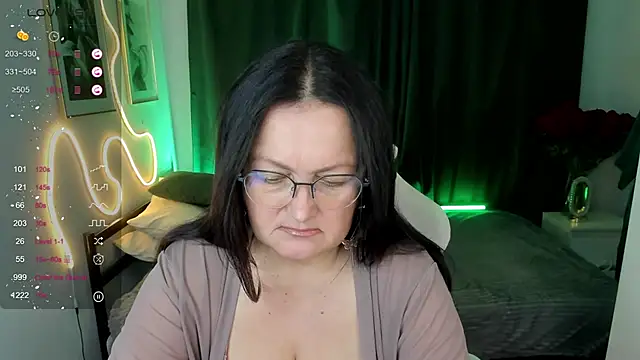 hottyannaa online show from 12/15/25, 02:49