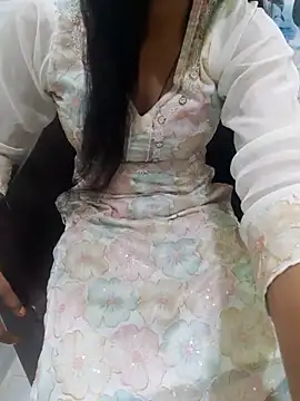 Snapshot of Suman_rani6 chatting on 10/25/25, 05:04 Suman rani6 online show from 10/25/25, 05:04