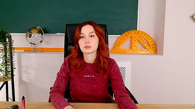 ClaireMathis online show from 11/30/25, 02:54