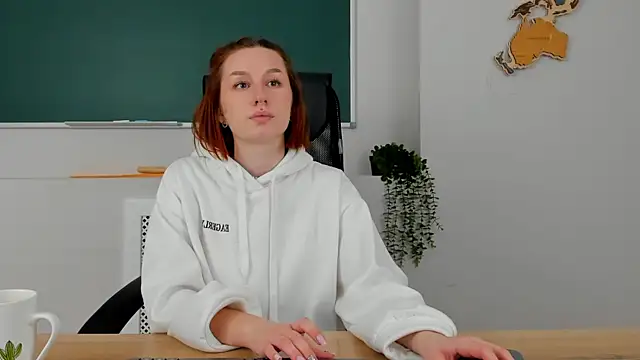 ClaireMathis online show from 04/05/26, 02:58