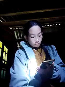 gio-thu online show from 11/13/25, 04:00