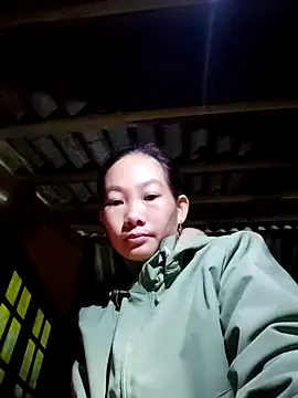 gio-thu online show from 11/22/25, 12:20