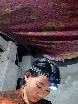 gio-thu online show from 02/22/26, 02:48