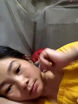 Snapshot of gio-thu chatting on 04/29/26, 10:05 gio-thu online show from 04/29/26, 10:05