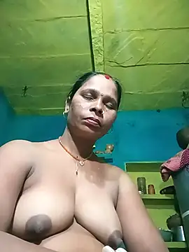 Snapshot of Rt_shreya chatting on 11/01/25, 09:17 Rt shreya online show from 11/01/25, 09:17