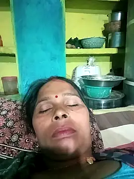 Snapshot of Rt_shreya chatting on 11/06/25, 05:25 Rt shreya online show from 11/06/25, 05:25