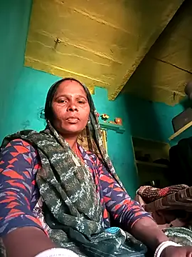 Snapshot of Rt_shreya chatting on 11/09/25, 05:17 Rt shreya online show from 11/09/25, 05:17