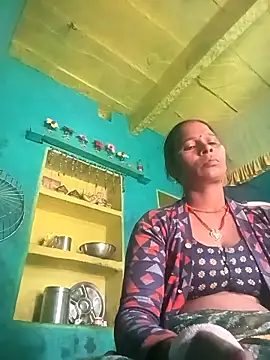 Snapshot of Rt_shreya chatting on 11/25/25, 03:50 Rt shreya online show from 11/25/25, 03:50