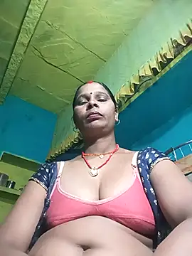 Snapshot of Rt_shreya chatting on 11/27/25, 05:37 Rt shreya online show from 11/27/25, 05:37