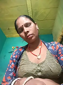 Snapshot of Rt_shreya chatting on 12/01/25, 07:35 Rt shreya online show from 12/01/25, 07:35