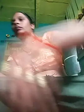 Snapshot of Rt_shreya chatting on 12/14/25, 04:12 Rt shreya online show from 12/14/25, 04:12