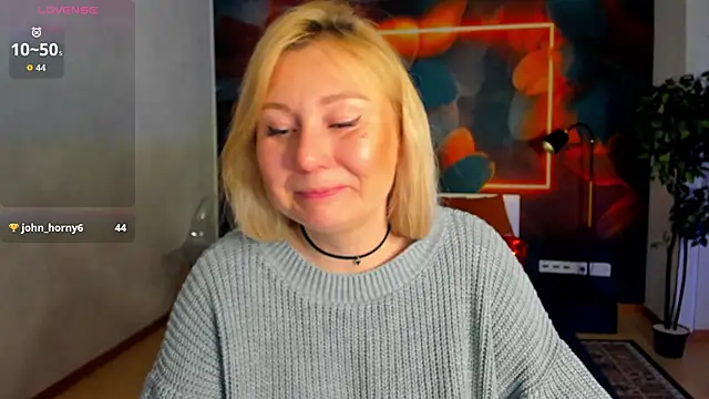 scent  of woman online show from 03/19/26, 01:42