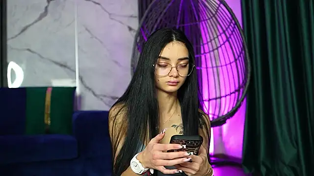 Snapshot of RachelRavee chatting on 10/25/25, 04:20 RachelRavee online show from 10/25/25, 04:20