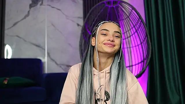 Snapshot of RachelRavee chatting on 10/26/25, 05:13 RachelRavee online show from 10/26/25, 05:13