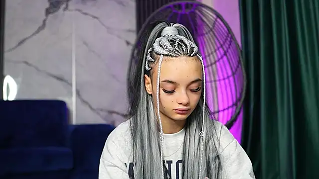 Snapshot of RachelRavee chatting on 10/28/25, 05:22 RachelRavee online show from 10/28/25, 05:22