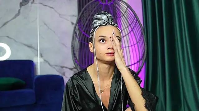 Snapshot of RachelRavee chatting on 11/01/25, 05:20 RachelRavee online show from 11/01/25, 05:20