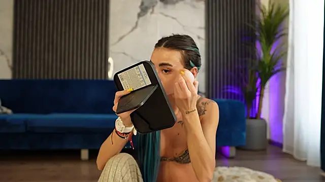 RachelRavee online show from 04/23/26, 04:24