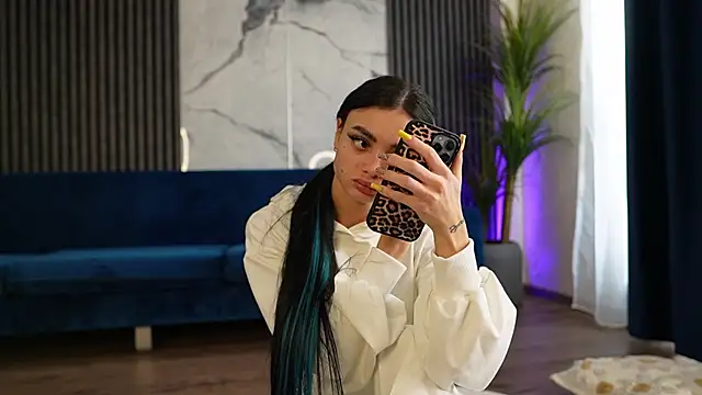 RachelRavee online show from 04/25/26, 04:26