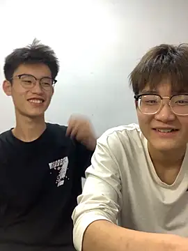 Snapshot of KK-cuteboy chatting on 10/11/25, 12:36 KK-cuteboy online show from 10/11/25, 12:36