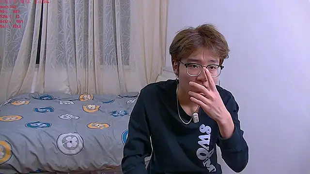 Snapshot of KK-cuteboy chatting on 12/23/25, 10:13 KK-cuteboy online show from 12/23/25, 10:13