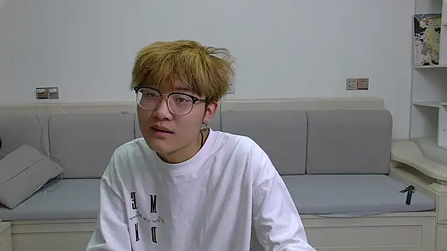 Snapshot of KK-cuteboy chatting on 03/29/26, 11:32 KK-cuteboy online show from 03/29/26, 11:32