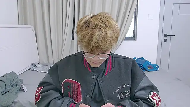 Snapshot of KK-cuteboy chatting on 04/05/26, 06:43 KK-cuteboy online show from 04/05/26, 06:43