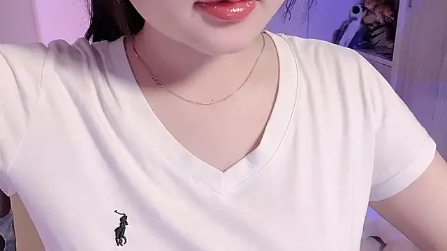 Snapshot of BeChinh_Lee chatting on 06/19/26, 05:45 BeChinh Lee online show from 06/19/26, 05:45