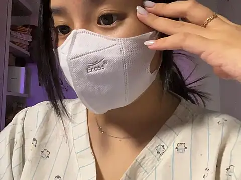 Snapshot of BeChinh_Lee chatting on 06/22/26, 05:21 BeChinh Lee online show from 06/22/26, 05:21