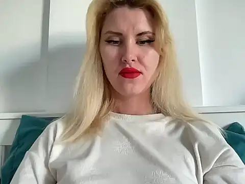 Ilymaris online show from 02/22/26, 11:42