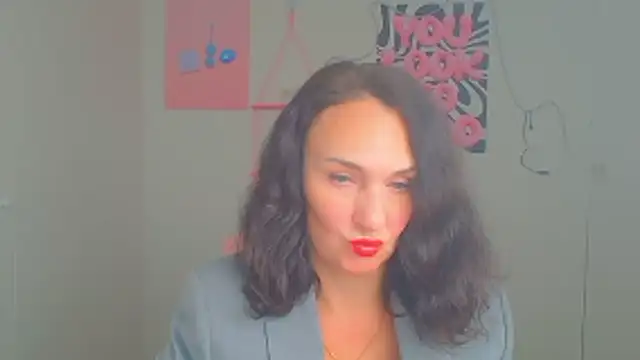 Rosie Rosee online show from 04/23/26, 06:43