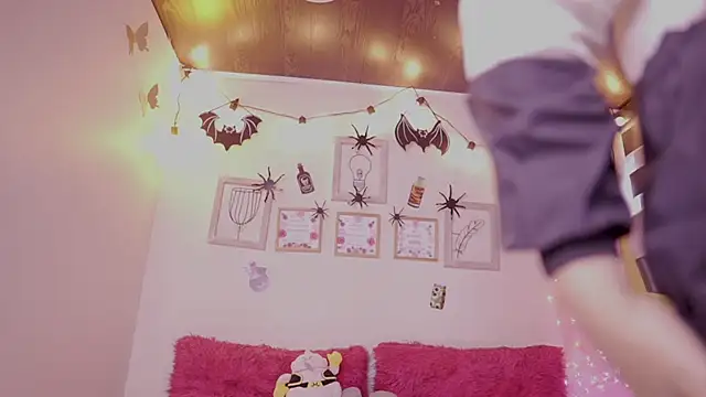 Snapshot of Cielo_Andrade chatting on 10/14/25, 12:28 Cielo Andrade online show from 10/14/25, 12:28