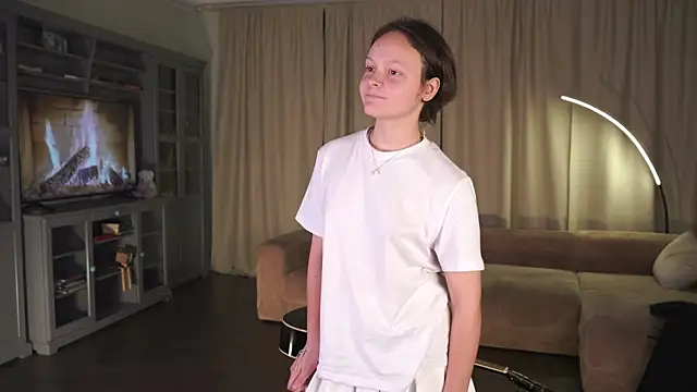 VeliaRogoff online show from 10/21/25, 12:50