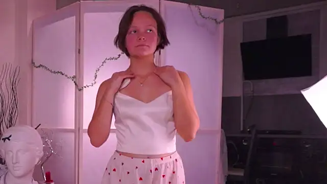 VeliaRogoff online show from 10/27/25, 12:53