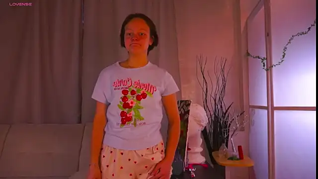 VeliaRogoff online show from 10/29/25, 08:38