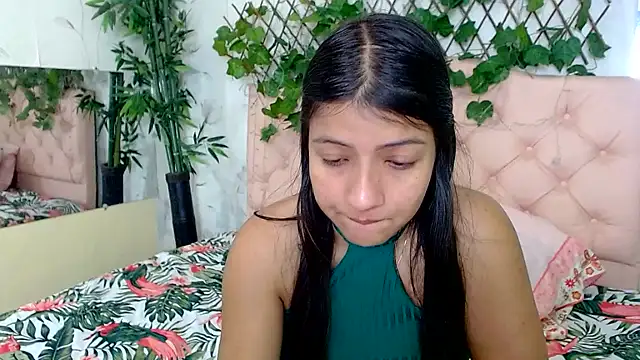 zara cute online show from 03/19/26, 12:20