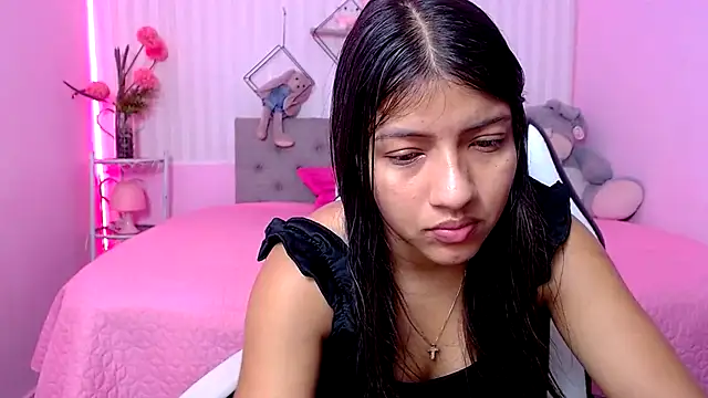 zara cute online show from 04/10/26, 12:10