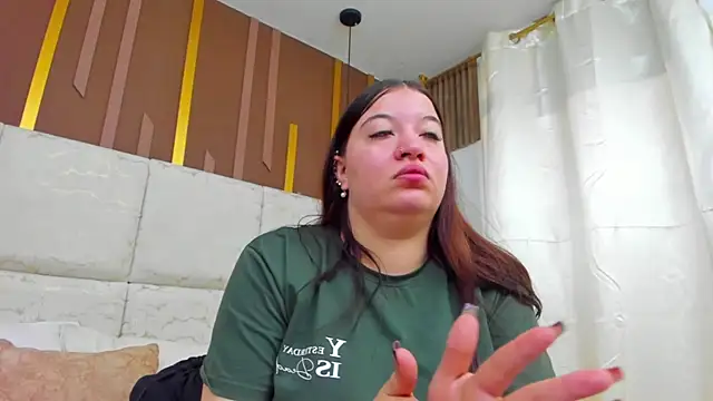 AmbarGills online show from 03/31/26, 01:11