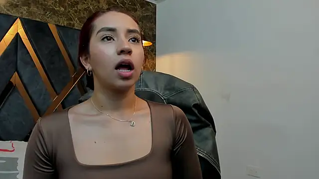 Vittoria Conti  online show from 04/04/26, 04:59