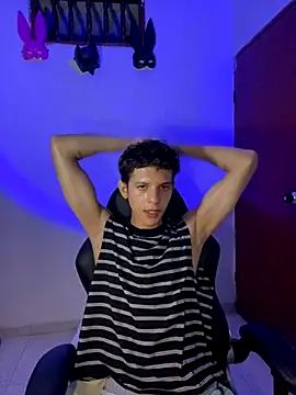 tylernova online show from 10/10/25, 04:22