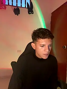 tylernova online show from 10/18/25, 04:04