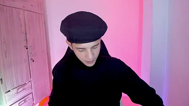 tylernova online show from 02/09/26, 03:43