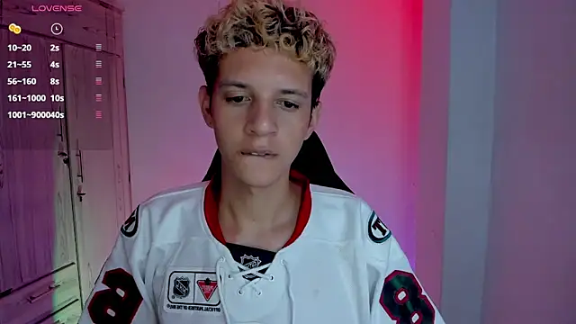 tylernova online show from 02/22/26, 03:51