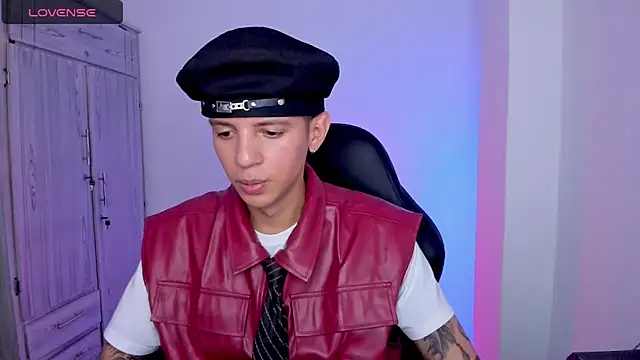 tylernova online show from 05/18/26, 03:24